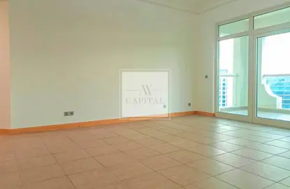 Apartment - 2 Bedrooms - 4 Bathrooms for rent in Al Tamr - Shoreline Apartments - Palm Jumeirah - Dubai
