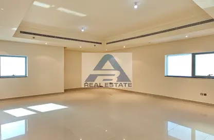 Apartment - 3 Bedrooms - 4 Bathrooms for rent in Mina Road - Tourist Club Area - Abu Dhabi
