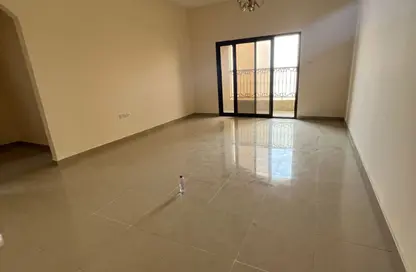 شقة - غرفة نوم - 2 حمامات للايجار في 2  الروضة - الروضة - عجمان