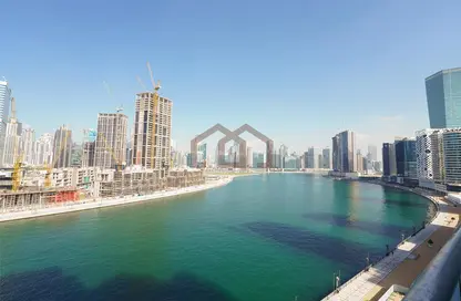 Apartment - 3 Bedrooms - 5 Bathrooms for sale in West Wharf - Business Bay - Dubai