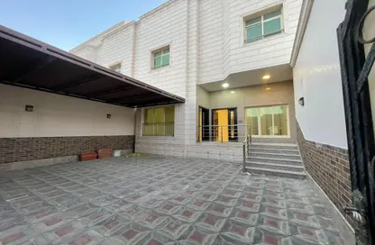فيلا - 5 غرف نوم - 6 حمامات للايجار في فيلات مدينة خليفة آيه - مدينة خليفة أ - مدينة خليفة - أبوظبي