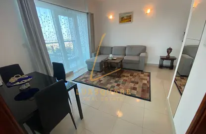 شقة - غرفة نوم - 2 حمامات للايجار في برج الكريكت - مدينة دبي الرياضية - دبي