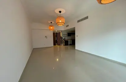 Apartment - 1 Bedroom - 2 Bathrooms for sale in Ontario Tower - Business Bay - Dubai