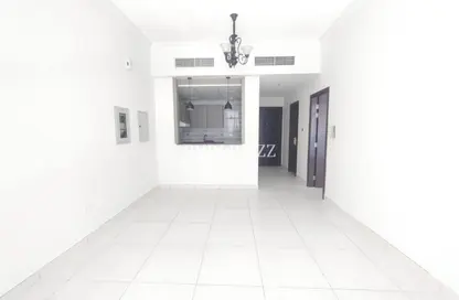 Apartment - 1 Bedroom - 2 Bathrooms for rent in Venus Residence - Jumeirah Village Circle - Dubai