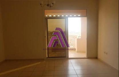 شقة - غرفة نوم - 2 حمامات للايجار في دي-02 - منطقة مركز الأعمال - المدينة الدولية - دبي