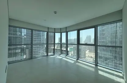 شقة - 3 غرف نوم - 4 حمامات للايجار في راديانت سكوير - مدينة الأضواء - جزيرة الريم - أبوظبي شقة - 3 غرف نوم - 4 حمامات للايجار في راديانت سكوير - مدينة الأضواء - جزيرة الريم - أبوظبي