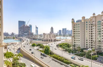 Apartment - 3 Bedrooms - 3 Bathrooms for sale in Al Dabas - Shoreline Apartments - Palm Jumeirah - Dubai