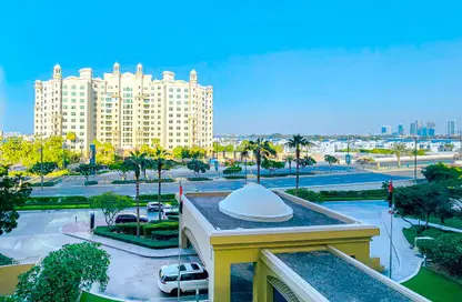 Apartment - 2 Bedrooms - 3 Bathrooms for sale in Al Hallawi - Shoreline Apartments - Palm Jumeirah - Dubai
