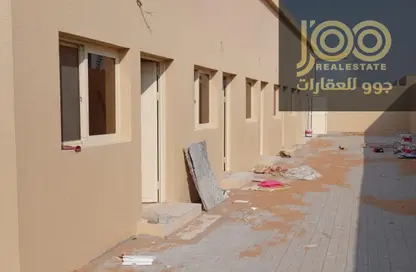 مستودع - استوديو - 4 حمامات للايجار في أم الثعوب - أم القيوين