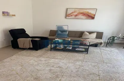 تاون هاوس - 2 غرف نوم - 4 حمامات للبيع في نسمة ريزيدنس - الجادة - الشارقة