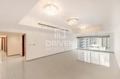 Apartment - 2 Bedrooms - 3 Bathrooms for rent in Emirates Crown - Dubai Marina - Dubai
