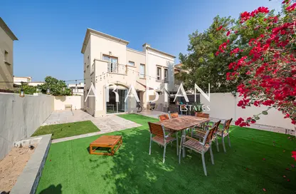 فيلا - 2 غرف نوم - 3 حمامات للبيع في الينابيع 15 - الينابيع - دبي