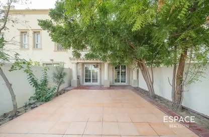 فيلا - 2 غرف نوم - 3 حمامات للايجار في الينابيع 10 - الينابيع - دبي