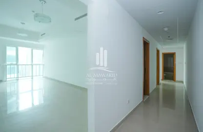 Apartment - 2 Bedrooms - 2 Bathrooms for rent in Emirates Sail Tower - Al Majaz - Sharjah