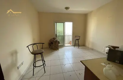 شقة - 2 غرف نوم - 2 حمامات للايجار في بناية ابو شغاره 2 - بودانق - القاسمية - الشارقة شقة - 2 غرف نوم - 2 حمامات للايجار في بناية ابو شغاره 2 - بودانق - القاسمية - الشارقة