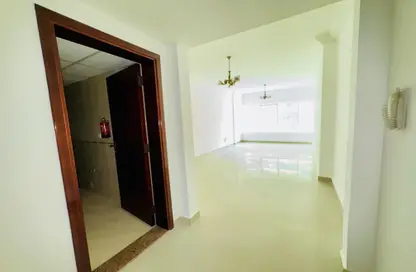 Apartment - 1 Bedroom - 2 Bathrooms for rent in Zakhir Tower 1 - Zakhir Towers - Al Taawun - Sharjah