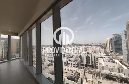 Apartment - 3 Bedrooms - 5 Bathrooms for rent in Shining Towers - Al Khalidiya - Abu Dhabi