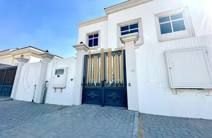 فيلا - 5 غرف نوم - 7 حمامات للايجار في حوشي 1 - حوشي - البادي - الشارقة