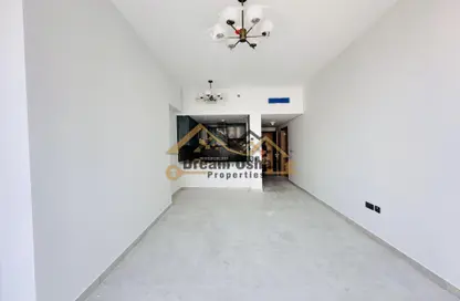 Apartment - 1 Bedroom - 2 Bathrooms for rent in Sama Al Jaddaf - Al Jaddaf - Dubai