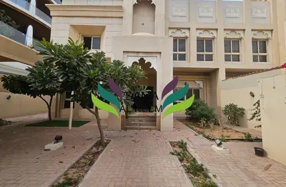 فيلا - 5 غرف نوم - 4 حمامات للايجار في فلل الجميرا 2 - جميرا 2 - جميرا - دبي