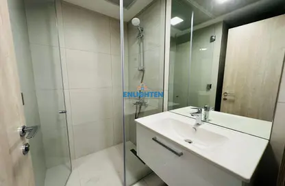 شقة - 1 حمام للايجار في لوما 21 - قرية الجميرا سركل - دبي