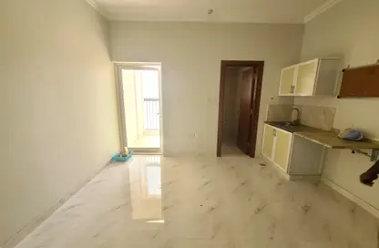 Apartment - Studio - 1 Bathroom for rent in Fire Station Road - Muwaileh - Sharjah