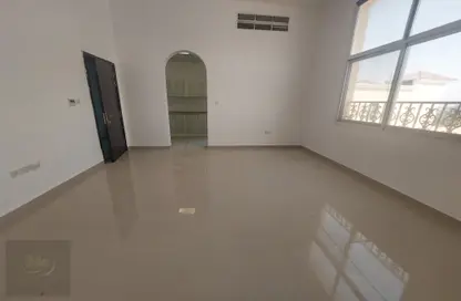 شقة - 1 حمام للايجار في مدينة محمد بن زايد - أبوظبي