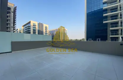 Terrace image for: Apartment - 1 Bedroom - 2 Bathrooms for rent in Al Zeina - Al Raha Beach - Abu Dhabi, Image 1