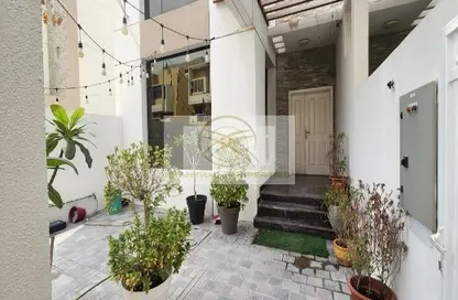 Villa - 4 Bedrooms - 5 Bathrooms for rent in Goldenwoods Villas - Jumeirah Village Circle - Dubai