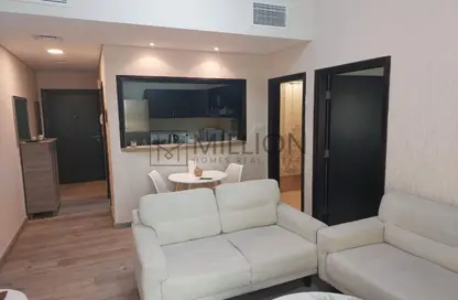 Apartment - 1 Bedroom - 1 Bathroom for sale in Mazaya 31 - Queue Point - Dubai Land - Dubai
