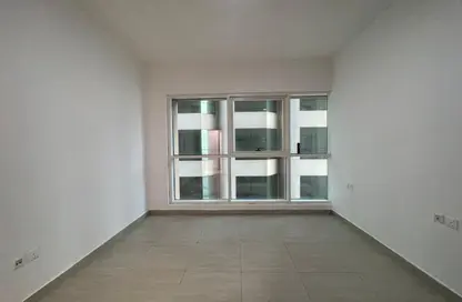 شقة - 2 غرف نوم - 2 حمامات للايجار في المجاز 3 - المجاز - الشارقة