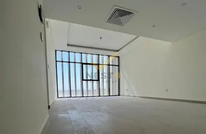Empty Room image for: Apartment - 2 Bedrooms - 3 Bathrooms for sale in AZIZI Riviera 2 - Meydan One - Meydan - Dubai, Image 1