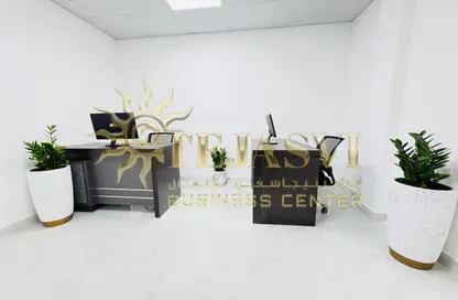 Office Space - Studio - 1 Bathroom for rent in Lulu Centre - Karama Park Area - Al Karama - Dubai