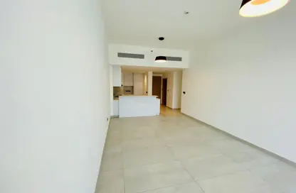 شقة - غرفة نوم - 2 حمامات للايجار في اريا جاردينز ايه - اريا جاردينز - ارجان - دبي