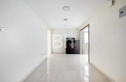 Apartment - 2 Bedrooms - 2 Bathrooms for rent in Al Khan - Sharjah