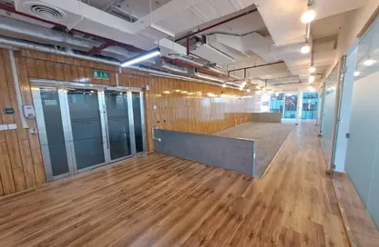 مكتب - استوديو - 2 حمامات للايجار في ون باي امنيات - الخليج التجاري - دبي