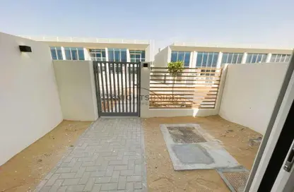 تاون هاوس - 3 غرف نوم - 3 حمامات للايجار في روكان 3 - دبي لاند - دبي