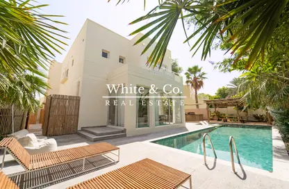 Villa - 5 Bedrooms - 6 Bathrooms for sale in Meadows 9 - Meadows - Dubai