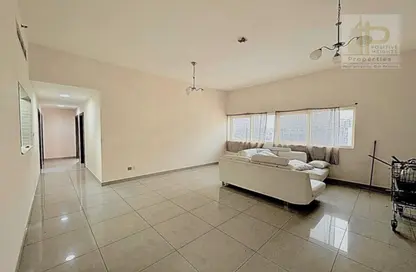 Apartment - 3 Bedrooms - 3 Bathrooms for rent in Lulu Building - Al Barsha 1 - Al Barsha - Dubai
