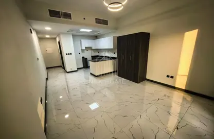 Apartment - Studio - 1 Bathroom for rent in Rukan Tower A - Rukan Tower - Rukan - Dubai Land - Dubai