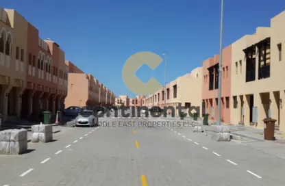 Villa - 2 Bedrooms - 3 Bathrooms for sale in Zone 7 - Hydra Village - Abu Dhabi