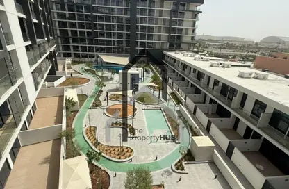 Apartment - 3 Bedrooms - 3 Bathrooms for sale in The Gate - Masdar City - Abu Dhabi