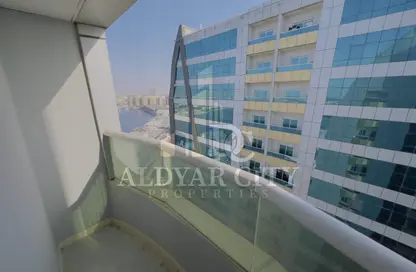 Apartment - 2 Bedrooms - 1 Bathroom for rent in Corniche Tower - Ajman Corniche Road - Ajman