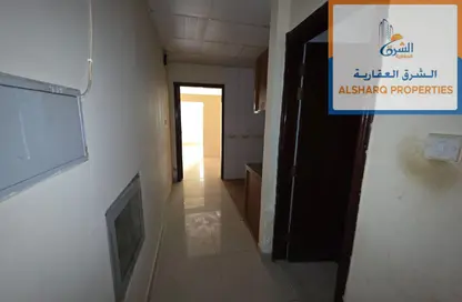 شقة - 1 حمام للايجار في عمارة عزير - 3  الروضة - الروضة - عجمان