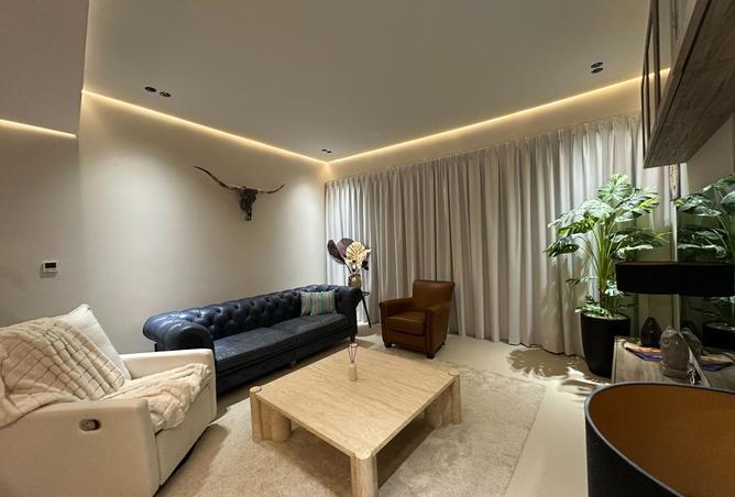 16010918 - Property Main Image