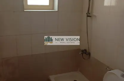 شقة - 2 غرف نوم - 2 حمامات للايجار في القليعة - الشرق - الشارقة