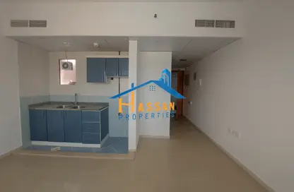 Apartment - Studio - 1 Bathroom for rent in Zakhir Tower 3 - Zakhir Towers - Al Taawun - Sharjah