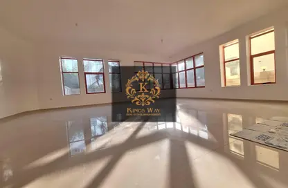Apartment - 3 Bedrooms - 4 Bathrooms for rent in Airport Road - Abu Dhabi