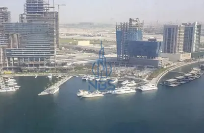 مكتب - استوديو للايجار في B2B  برج - الخليج التجاري - دبي