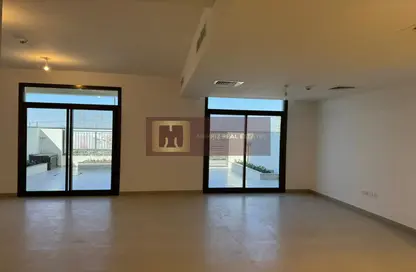 Empty Room image for: Apartment - 4 Bedrooms - 3 Bathrooms for rent in Reem Townhouses - Town Square - Dubai, Image 1